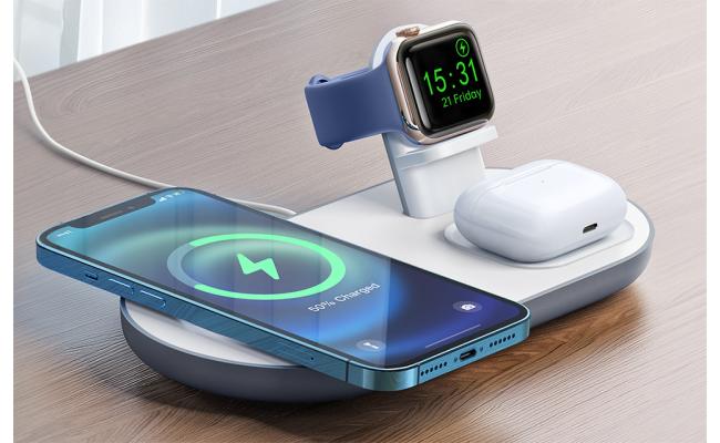 Mcdodo CH-7062 3 in1 / 15W Multiple Magsafe TWS Headphones / Watch Clock and Phone Charging Unit - White